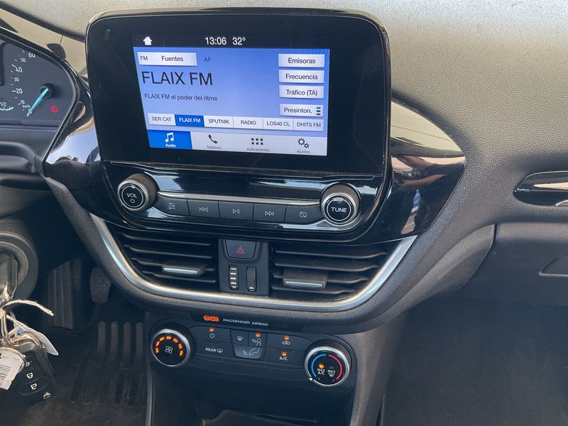 Ford Fiesta 1.1 Trend+ — zdjęcie 13
