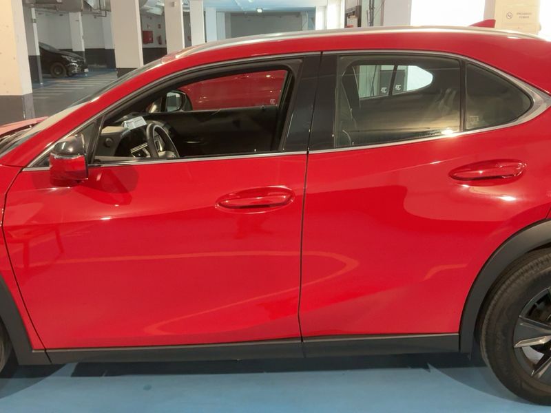 Lexus UX-Serie UX 300h — zdjęcie 4