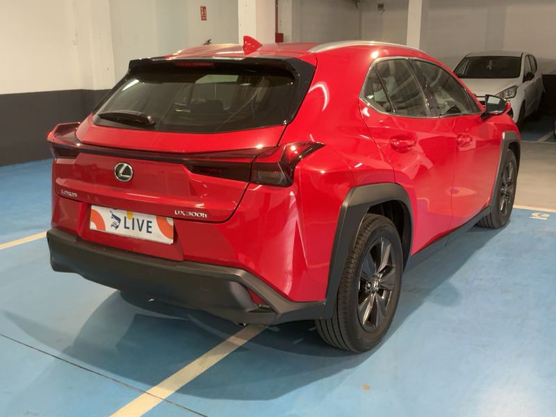 Lexus UX-Serie UX 300h — zdjęcie 6