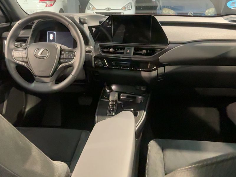 Lexus UX-Serie UX 300h — zdjęcie 12