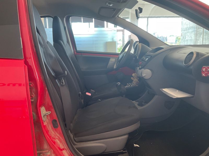 Toyota Aygo 1.0 Now 2010 – снимка 3