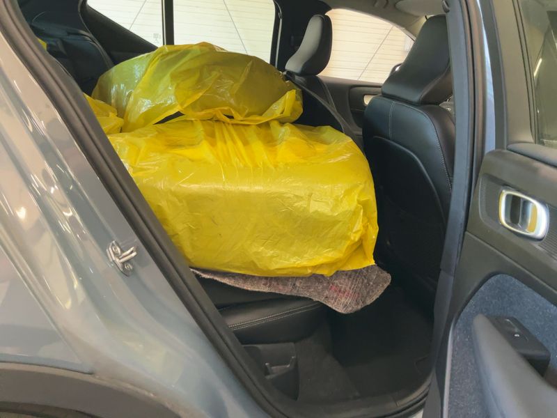 Volvo XC40 2.0 T4 Momentum Pro AWD — zdjęcie 14
