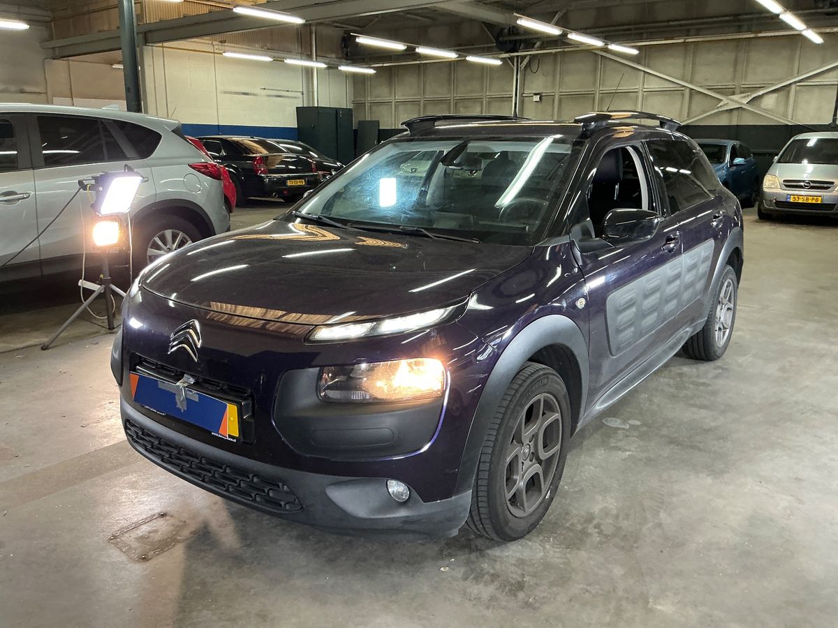 Citroen C4 2015 — photo 1