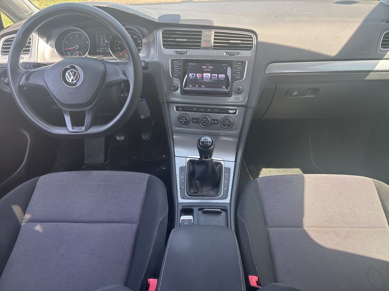Volkswagen Golf VII 1.2 TSI Trendline BlueMotion Tech 2013 – снимка 11