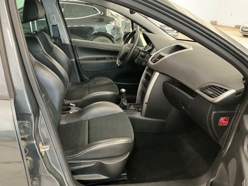 Peugeot 207 1.6 Premium Outdoor — zdjęcie 3