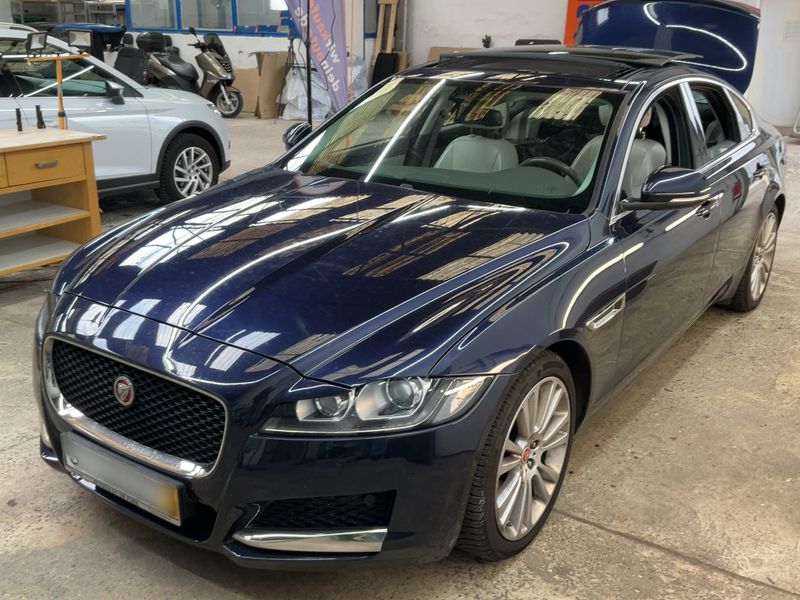 Jaguar XF 30d Portfolio
