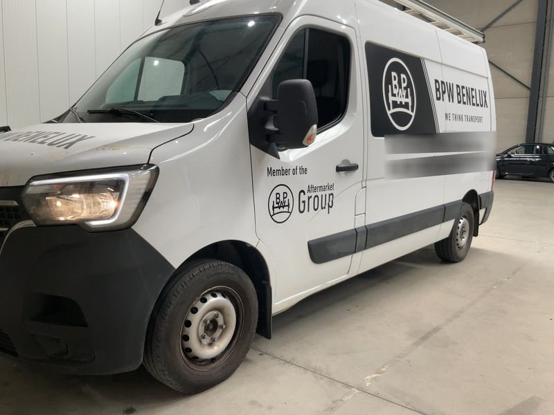 Renault Master 2.3 BLUE dCi L2H2 3,3 Grand Confort — zdjęcie 2