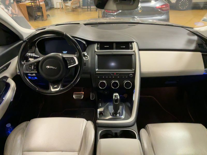 Jaguar E-Pace P250 R-Dynamic HSE AWD — zdjęcie 12