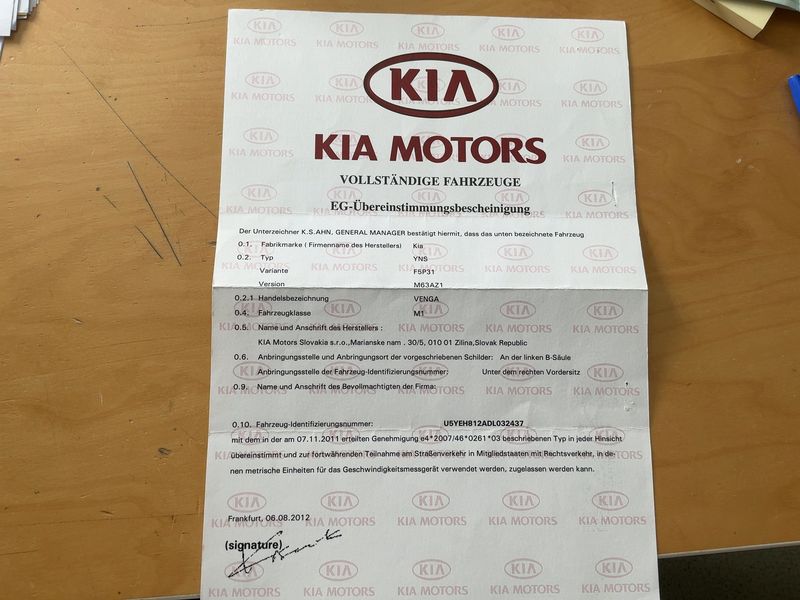 Kia Venga 1.6 FIFA World Cup Edition — zdjęcie 16