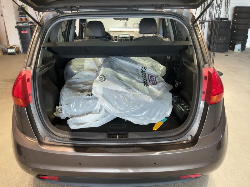Kia Venga 1.6 FIFA World Cup Edition — zdjęcie 10