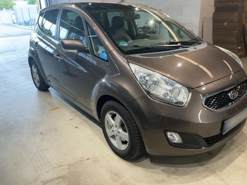 Kia Venga 1.6 FIFA World Cup Edition — zdjęcie 8