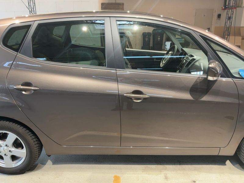 Kia Venga 1.6 FIFA World Cup Edition — zdjęcie 7