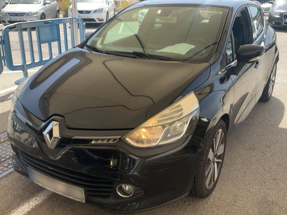 Renault Clio 2015 — photo 1