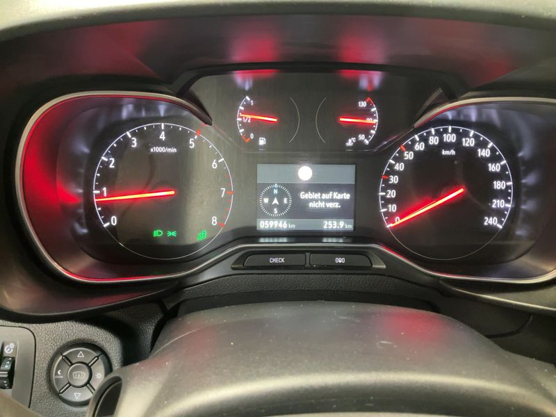 Opel Combo Life 1.5 CDTI INNOVATION — zdjęcie 13