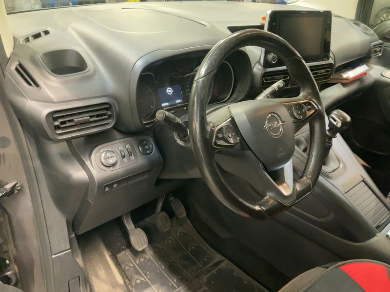 Opel Combo Life 1.5 CDTI INNOVATION — zdjęcie 12