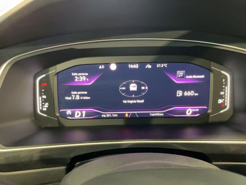 Volkswagen Tiguan 2.0 TDI R-Line 4Motion 2022 – снимка 18