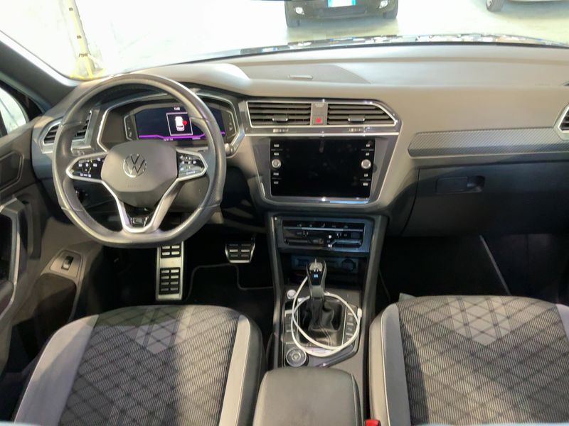 Volkswagen Tiguan 2.0 TDI R-Line 4Motion 2022 – снимка 17