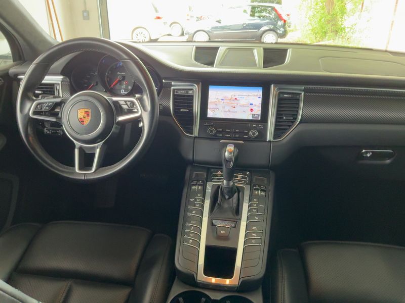 Porsche Macan Turbo — zdjęcie 12