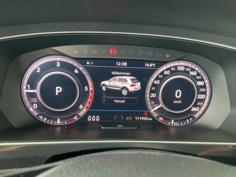 Volkswagen Tiguan 2.0 TDI Highline 4Motion BlueMotion Tech — zdjęcie 13