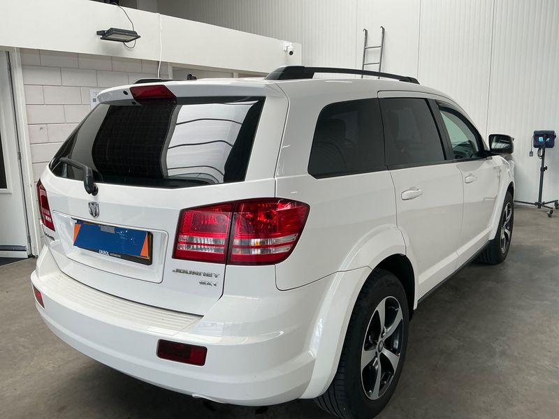 Dodge Journey 2.4 SXT — zdjęcie 2