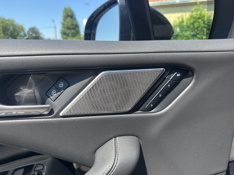 Jaguar I-Pace EV400 R-Dynamic SE — zdjęcie 24