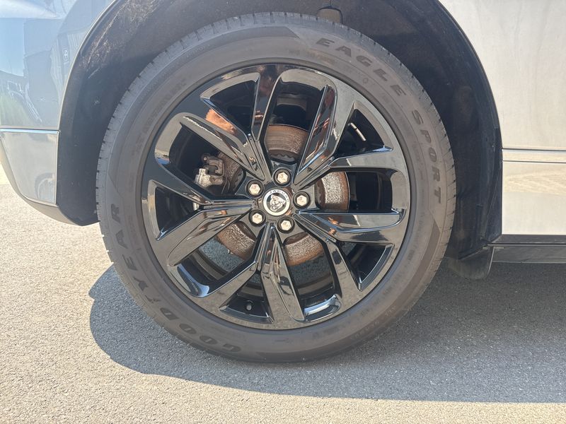 Jaguar I-Pace EV400 R-Dynamic SE — zdjęcie 20