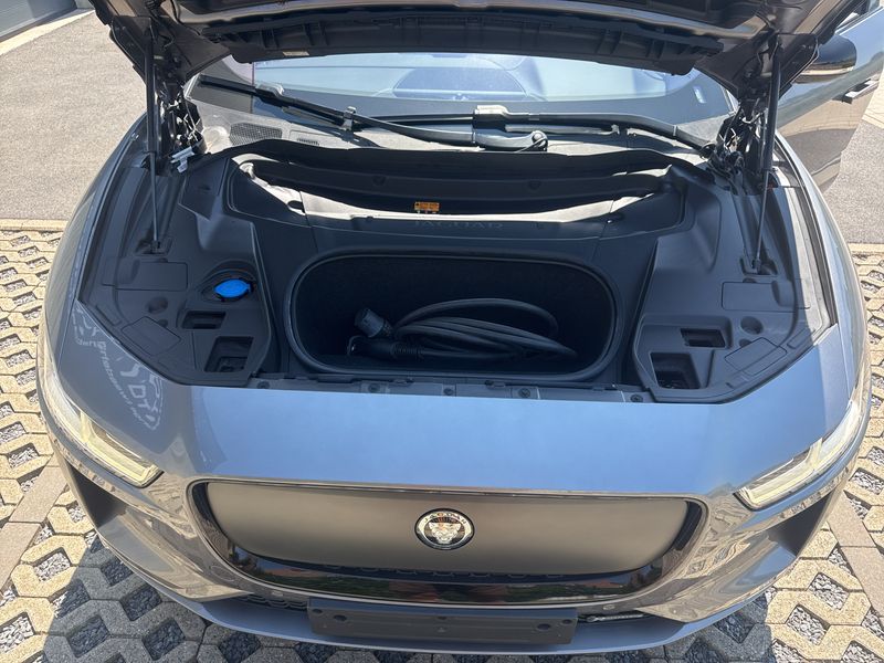 Jaguar I-Pace EV400 R-Dynamic SE — zdjęcie 8