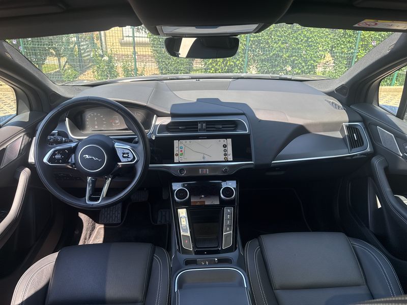 Jaguar I-Pace EV400 R-Dynamic SE — zdjęcie 11