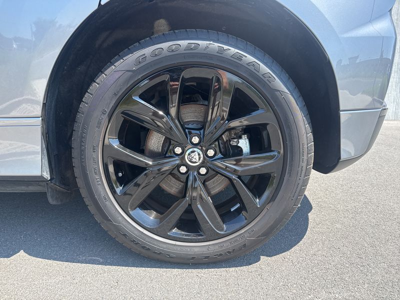 Jaguar I-Pace EV400 R-Dynamic SE — zdjęcie 21