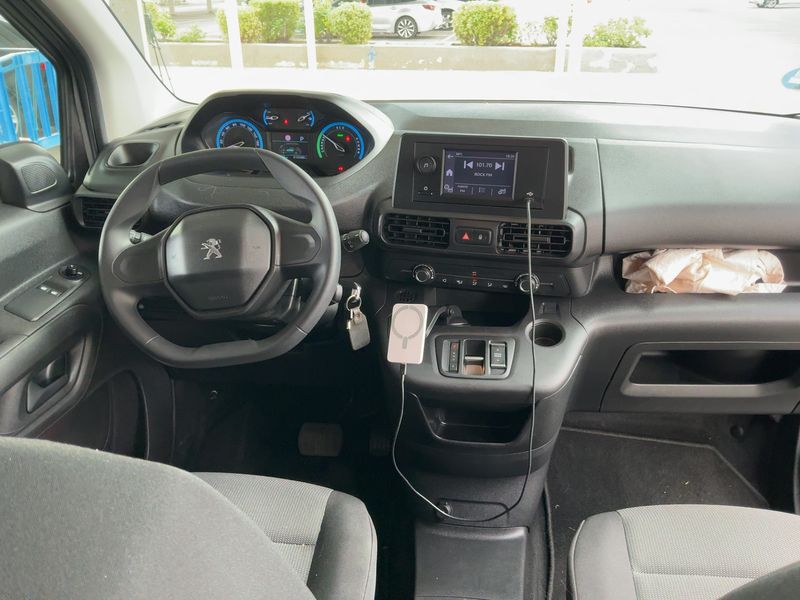 Peugeot Rifter electric drive 100 kW Active Pack L1 — zdjęcie 12