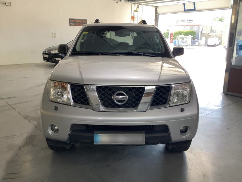 Nissan Pathfinder 2.5 dCi Comfort — zdjęcie 9