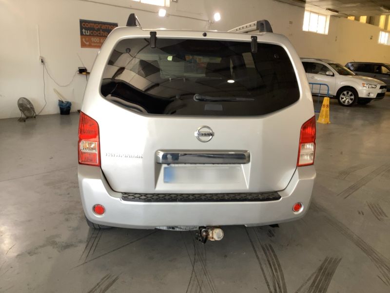 Nissan Pathfinder 2.5 dCi Comfort — zdjęcie 5