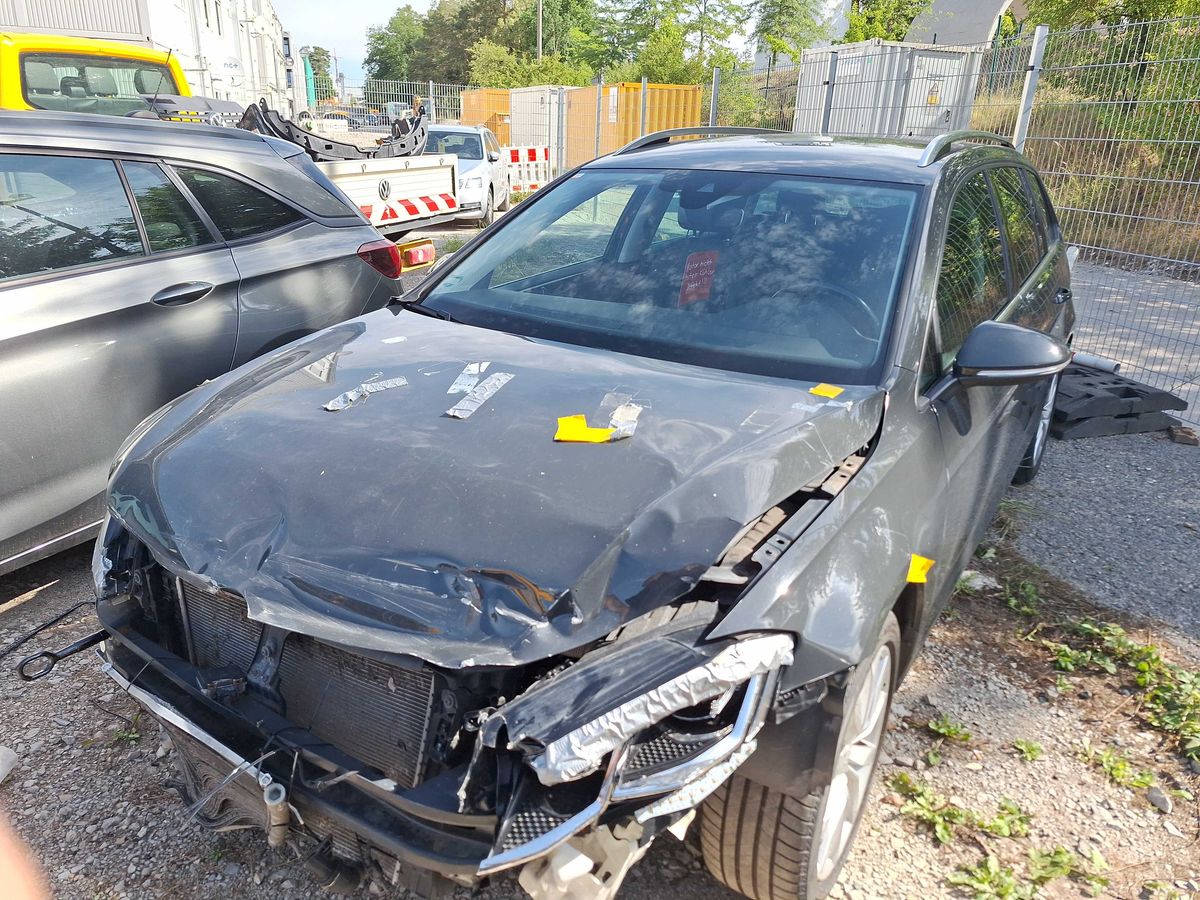 Volkswagen Golf 2020 — photo 1