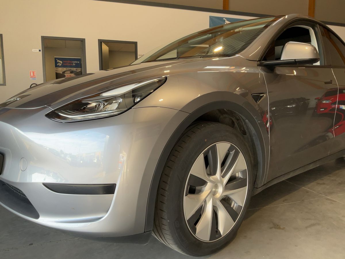 Tesla Model Y Standard Range