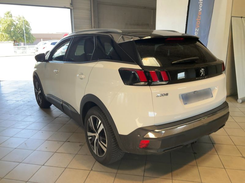 Peugeot 3008 1.2 PureTech Allure — zdjęcie 3