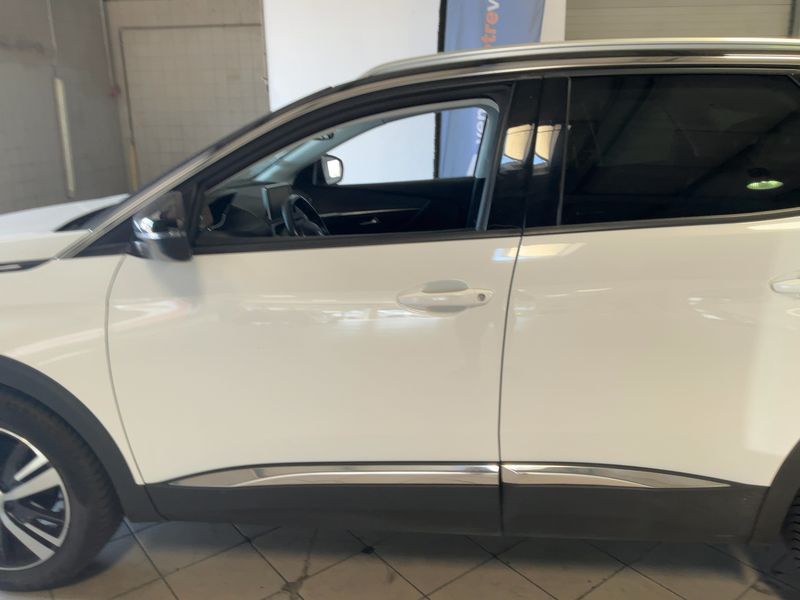 Peugeot 3008 1.2 PureTech Allure — zdjęcie 4