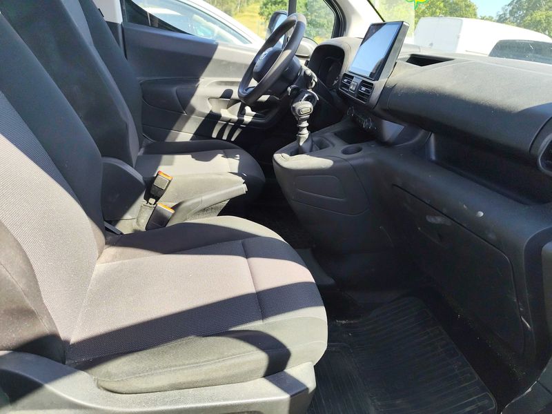 Toyota ProAce City Verso 1.5 D-4D L1 Family Active — zdjęcie 10