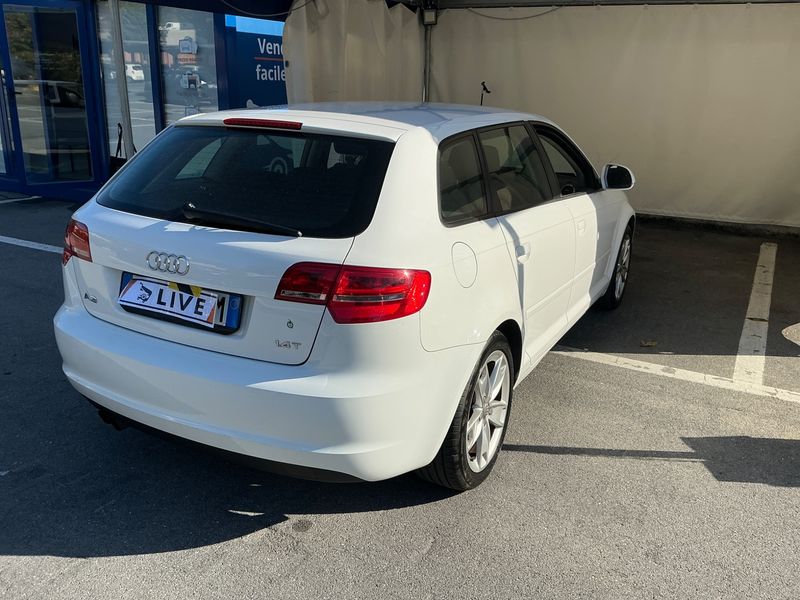 Audi A3 Sportback 1.4 TFSI Ambition — zdjęcie 2