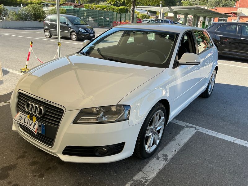 Audi A3 Sportback 1.4 TFSI Ambition — zdjęcie 1