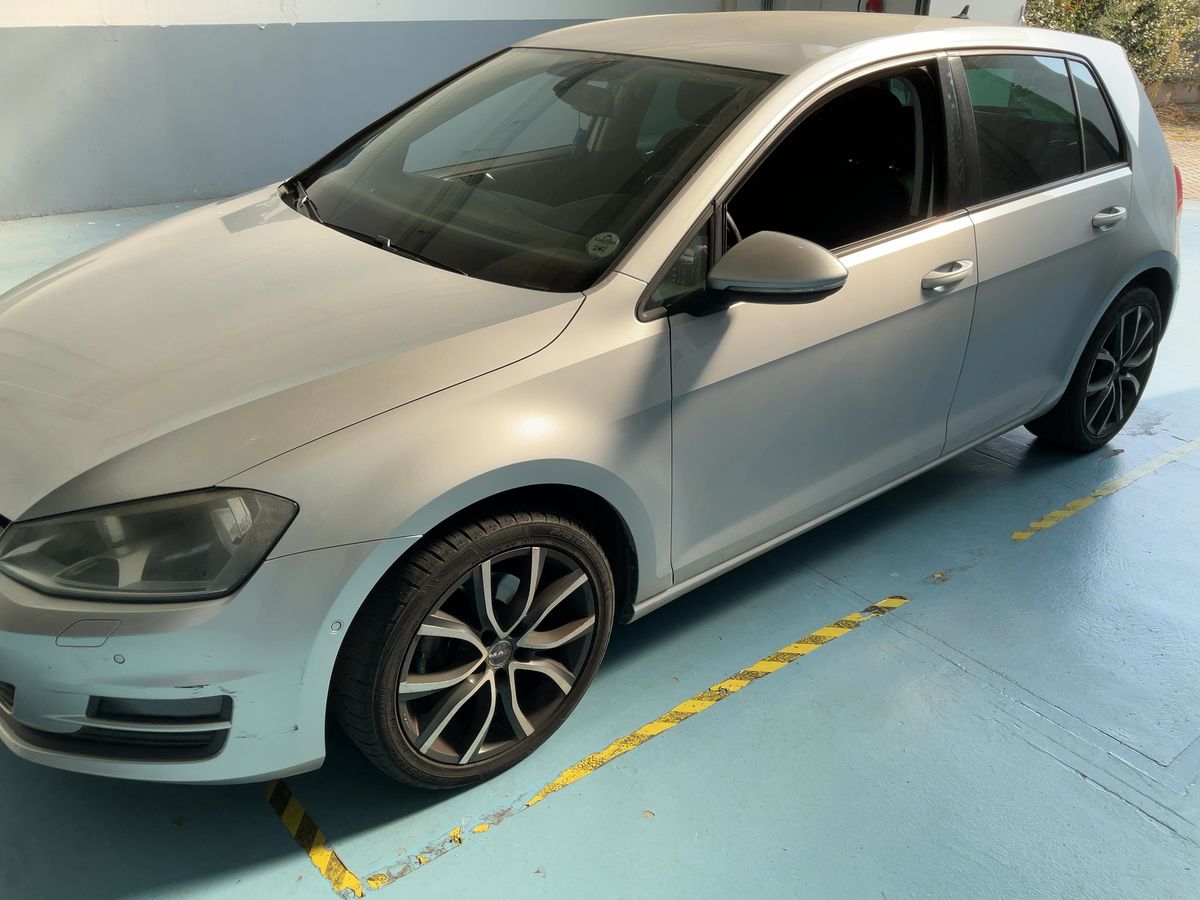 Volkswagen Golf VII 1.6 TDI Comfortline BlueMotion Tech