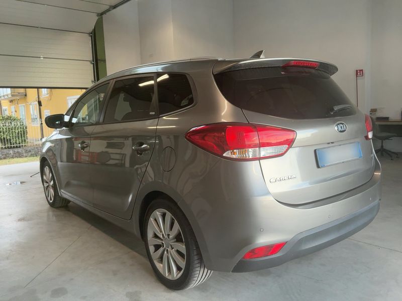 Kia Carens 1.7 CRDi Class 2016 – снимка 6