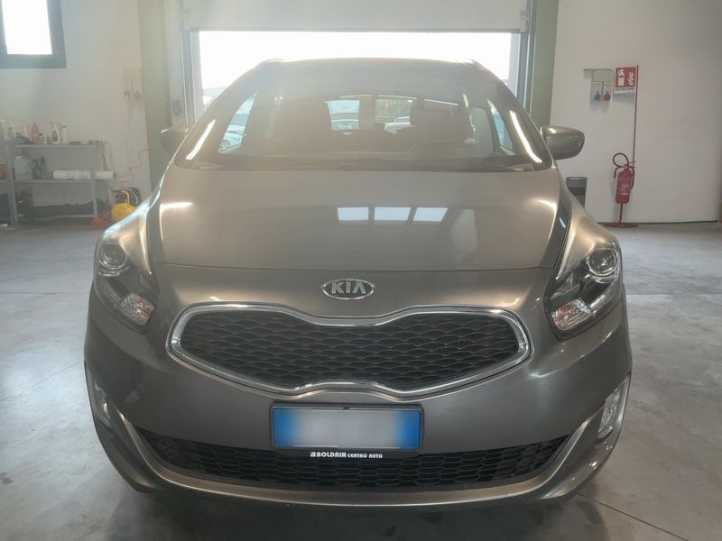 Kia Carens 1.7 CRDi Class 2016 – снимка 14
