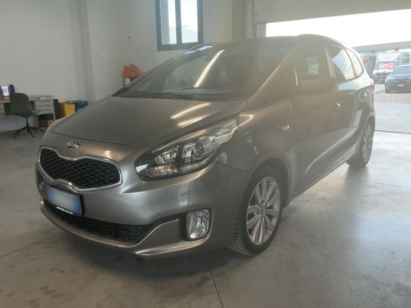Kia Carens 1.7 CRDi Class 2016 – снимка 1