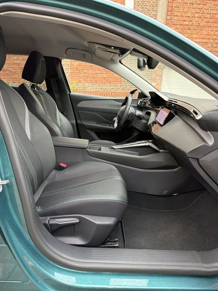 Peugeot 308 1.5 Blue-HDi Allure Pack — zdjęcie 10
