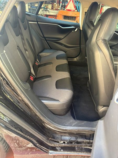 Tesla Model S 60 — zdjęcie 14