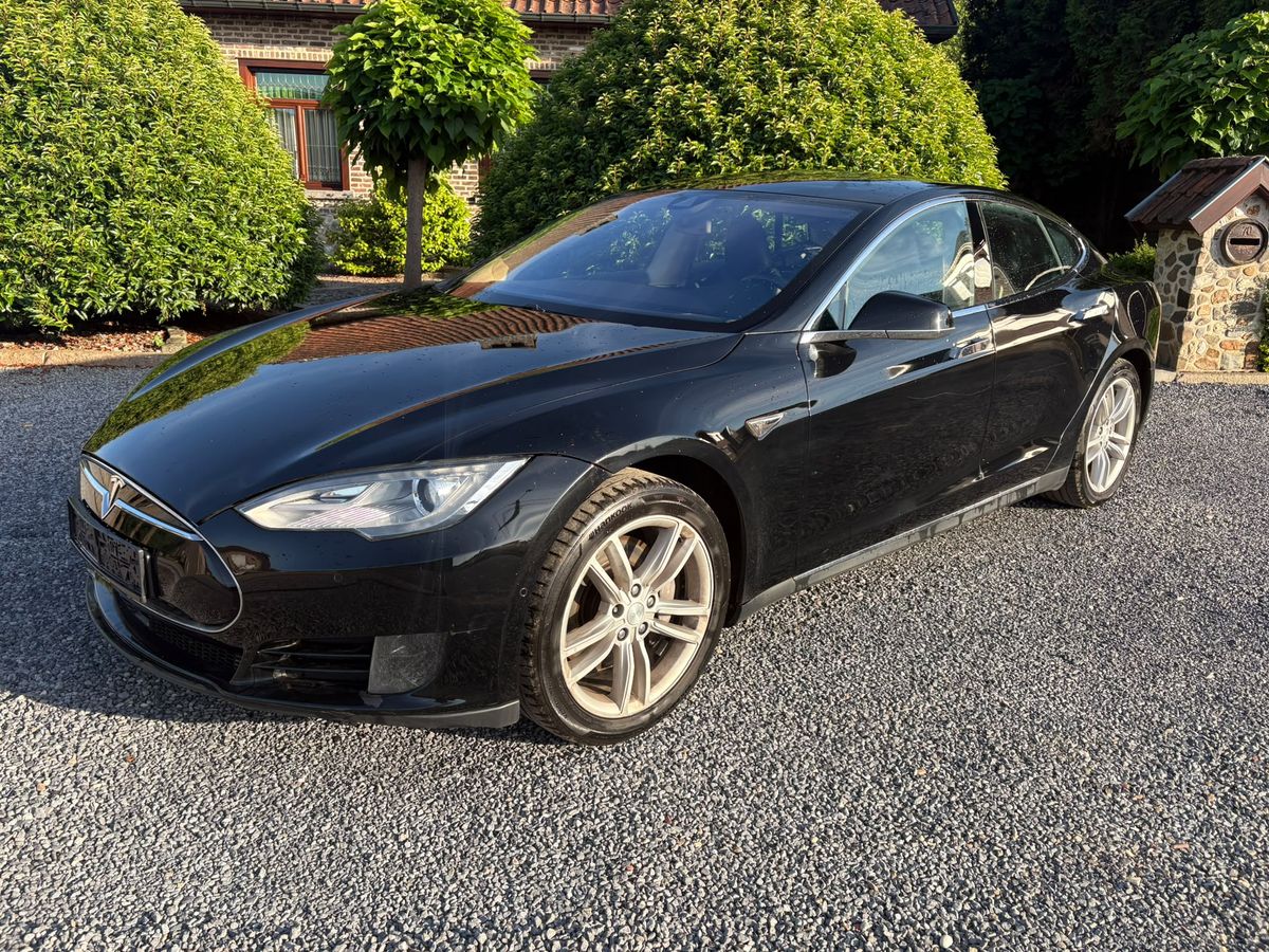 Tesla Model 2015