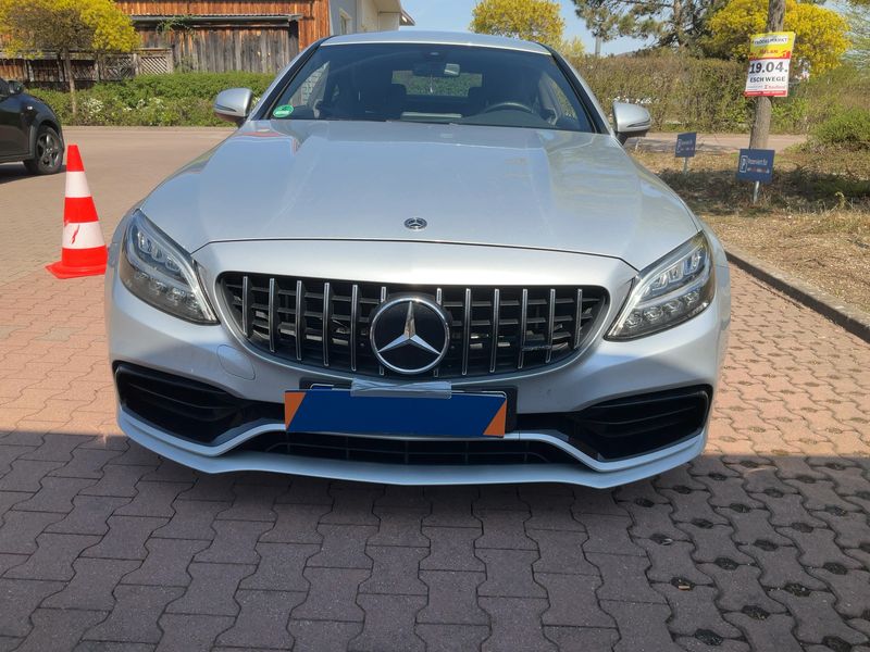Mercedes-Benz C-Klasse C 63 AMG S — zdjęcie 9