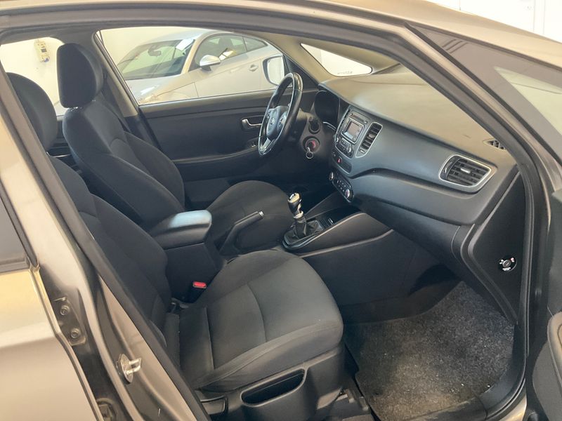 Kia Carens 1.7 CRDi Cool — zdjęcie 3