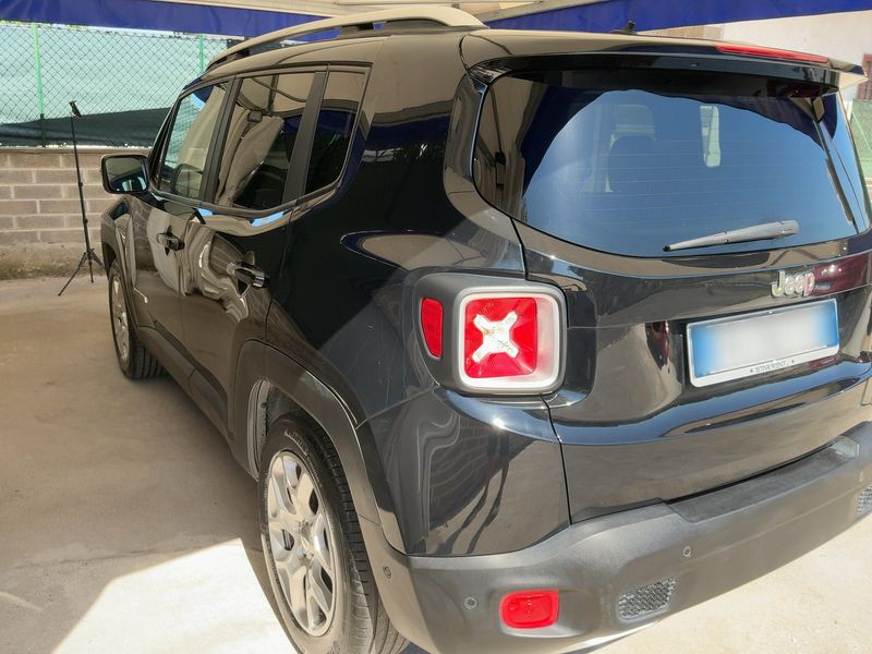 Jeep Renegade 1.6 M-Jet Limited FWD — zdjęcie 3