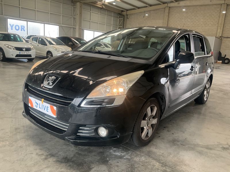 Peugeot 5008 1.6 HDi Active 2012 – снимка 1